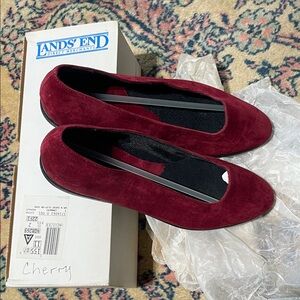 Vintage NIB 2003 Lands' End Women's Cherry Suede Flats Size 9 Made In USA
